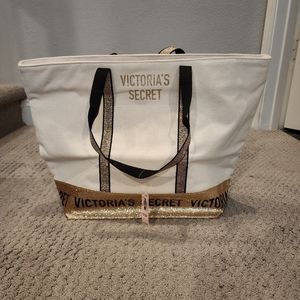 Victoria's Secret tote bag with zipper top closure